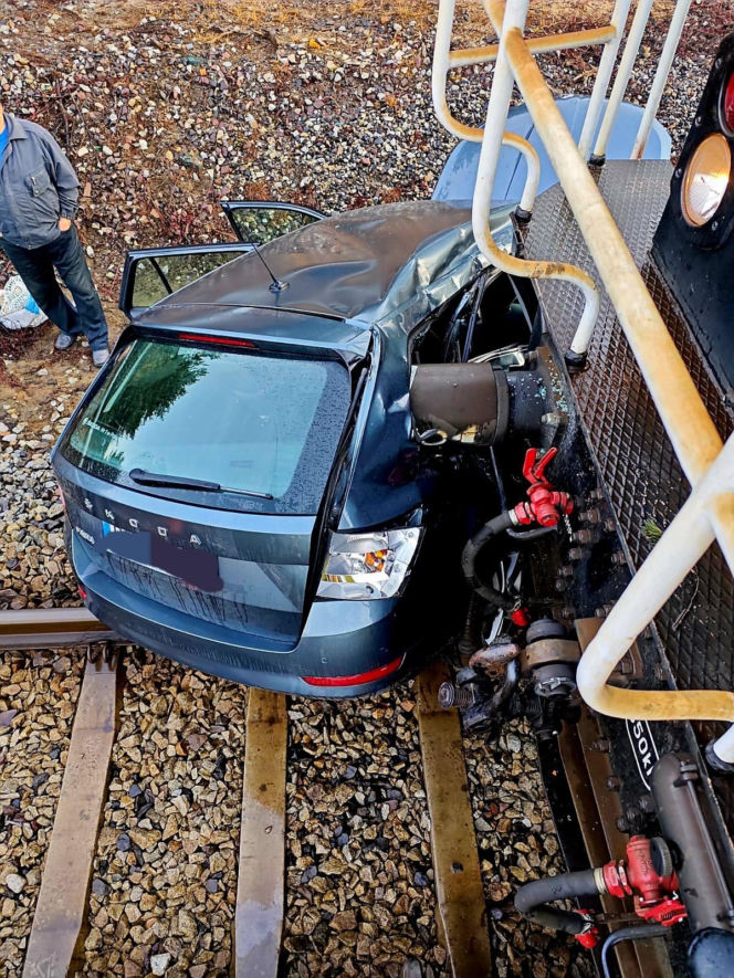 Polkowice. Wypadek na przejeździe kolejowym