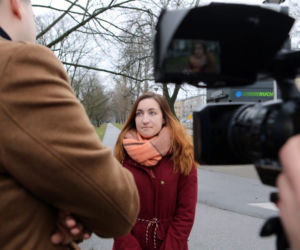 Studentki proszą o pomoc w pomaganiu