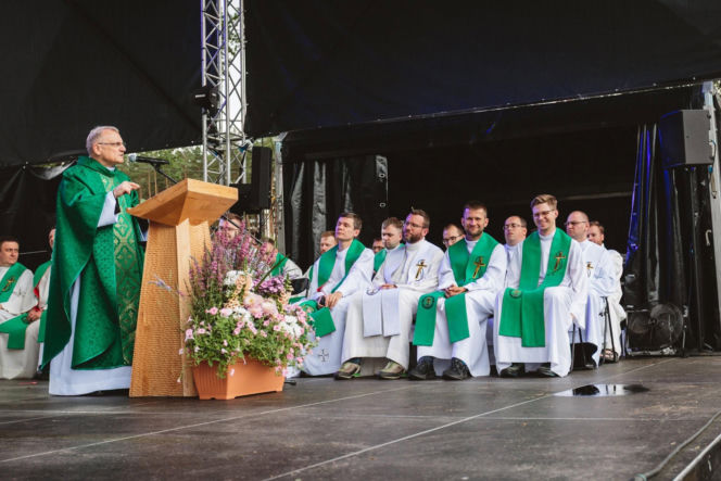 Największy chrześcijański festiwal trwa