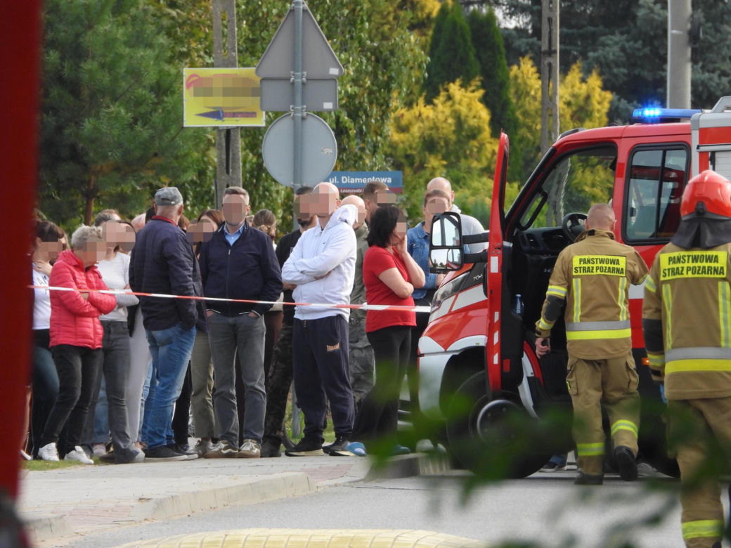 Kolejny atak nożem w szkole! 15-latek ranił trzy osoby, w tym dyrektora. Jedna była reanimowana