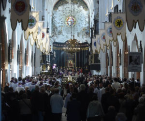 RELACJA NA ŻYWO - POGRZEB ABP. GOCŁOWSKIEGO.