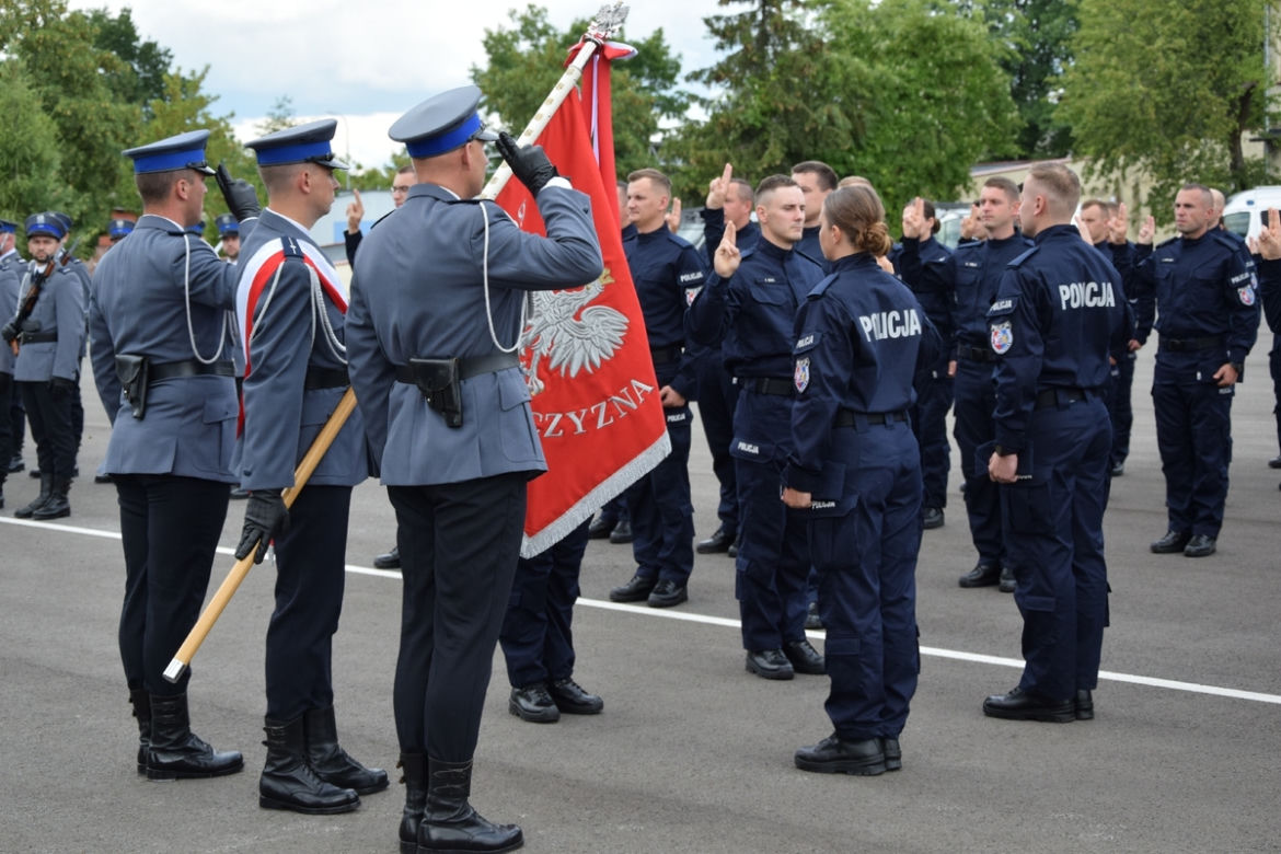 Nowi funkcjonariusze policji na Podkarpaciu [GALERIA]