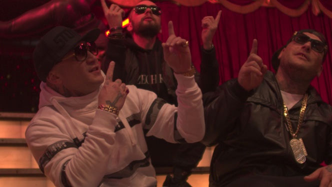 Popek x Sobota x Matheo - cyrk, hala sportowa i tor rajdowy w teledysku Bajka! ZDJĘCIA