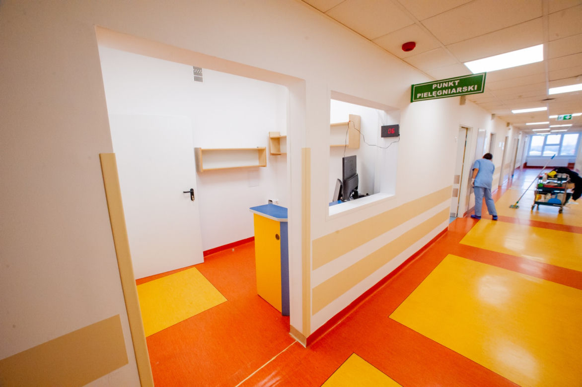 Tu trafią zarażeni koronawirusem. Szpital tymczasowy w Siedlcach otwarty