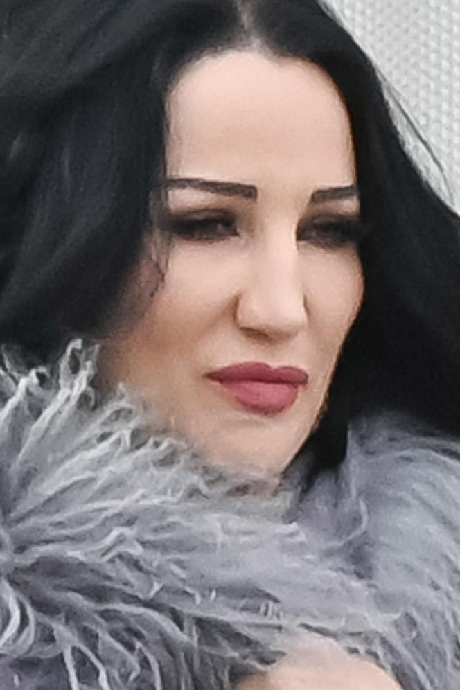 Justyna Steczkowska boso na śniegu