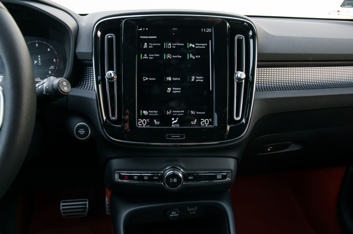 Volvo XC40 D4 190 KM R Design