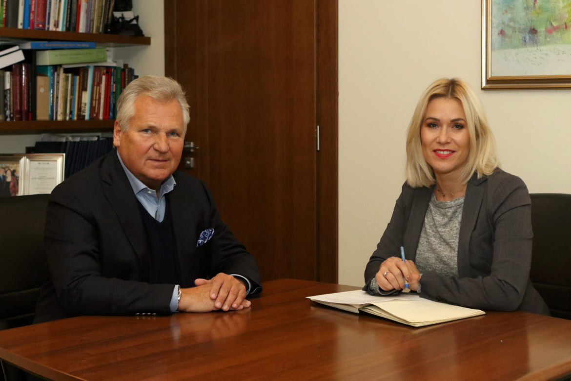 Aleksander Kwaśniewski: Afery KNF nie da się zamieść pod dywan