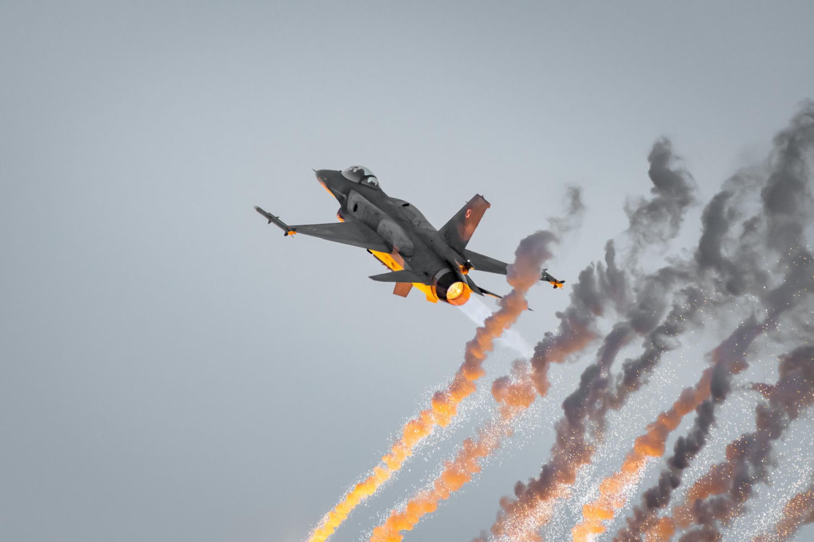 Sikorski 29 F-16 dla Ukrainy
