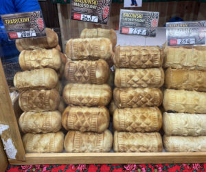 Pokémony, różowe gofry i zaskakujące różnice w cenach. Porównaliśmy łódzkie jarmarki