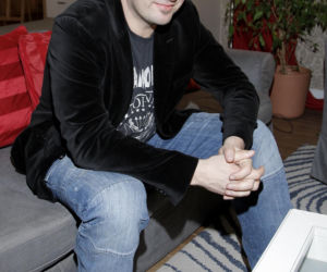 Tomasz Karolak na archiwalnych zdjęciach. Tak wyglądał na początku kariery