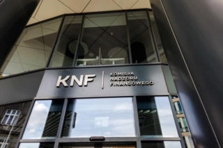 Trzy spółki pod lupą KNF. Urząd zawiadomił prokuraturę