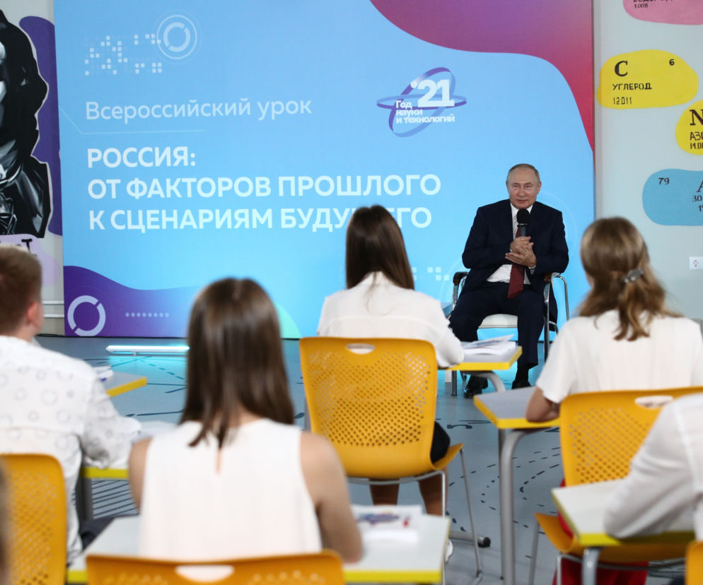 Putin i uczniowie