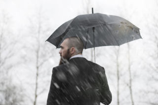 Nagłe załamanie pogody marzec 2026. Dlaczego zmiany pogody sprawiają, że czujemy się fatalnie? Ekspert wyjaśnia