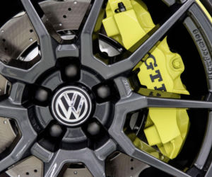 Volkswagen Golf GTI Dark Shine