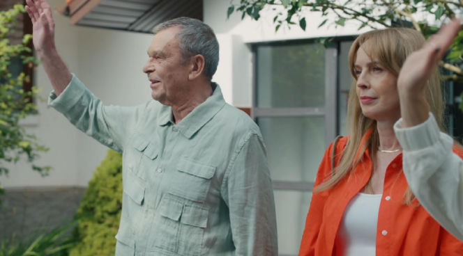 Barwy szczęścia, odcinek 3281. Czesław (Marian Jaskulski), Agnieszka (Katarzyna Tlałka), Kasia (Katarzyna Glinka)