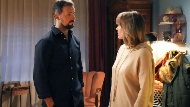 Barwy szczęścia odc. 3363. Renata (Anna Mrozowska), Marcin Kodur (Oskar Stoczyński)