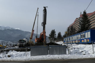 Gigantyczny kompleks termalny ma się wpasować w zbocze Gubałówki. Projekt stawia na dialog z otoczeniem. Prace już ruszyły