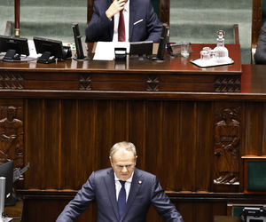 PILNE! Tusk ujawnia: dwóch Ukraińców współpracujących z Rosją stało za dywersją na kolei. „Celem była katastrofa”