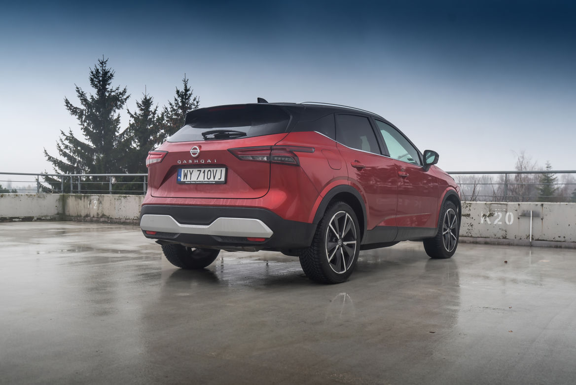 Nissan Qashqai 1.3 DIG-T MHEV 158 KM Xtronic 4WD TEKNA