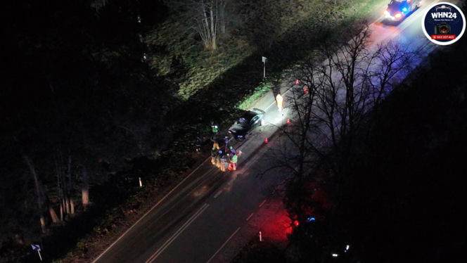Koszmar na DK 50. 11-latka nie żyje. W auto wbiło się drzewo z ciągnika