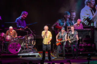 Simon McBride wspomina swój pierwszy koncert z Deep Purple. Siedziałem za kulisami i pomyślałem: o cholera 