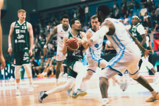 Legia Kosz wygrała 90:85 z MKS Dąbrową Górniczą. To kolejny sukces w Orlen Basket Lidze