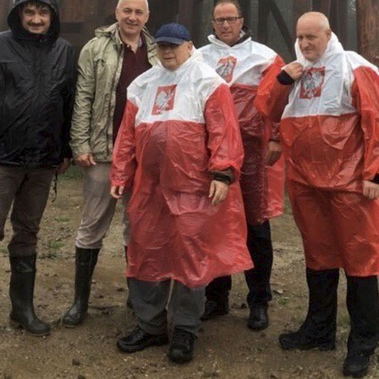 Hipsterska stylizacja Jarosława Kaczyńskiego. Prezes gotowy na zimę