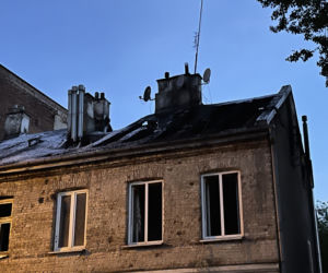Pożar na Mińskiej. Kamienica płonęła jak pochodnia