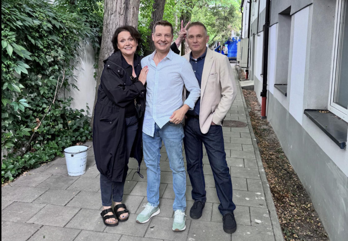 M jak miłość. Paweł (Rafał Mroczek), Artur (Robert Moskwa), Marysia (Małgorzata Pieńkowska)