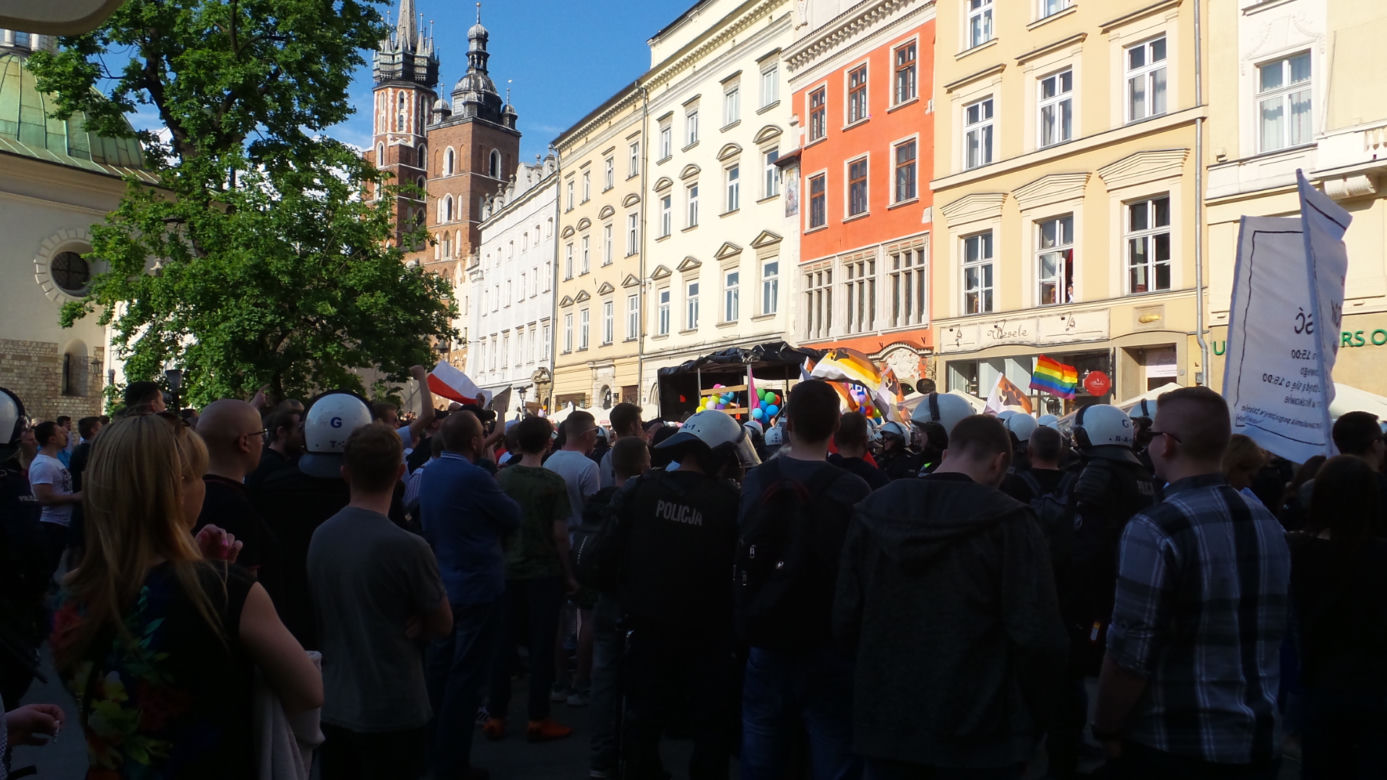 "Zboczeńcy, wypier**lać".Manifestowali przeciwko Marszowi Równości 18.05.2019 w Krakowie