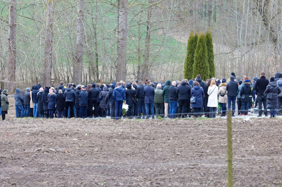 Tragiczny wypadek pod Dobrzykami. Mateusz zginął 400 metrów od domu