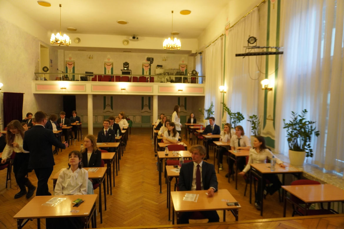II Liceum Ogólnokształcące im. Generałowej Zamoyskiej i Heleny Modrzejewskiej w Poznaniu