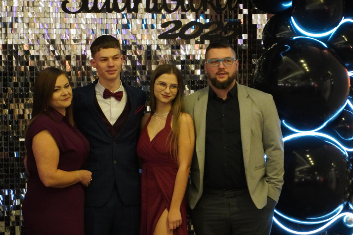 Studniówki 2025 w rzeszowskich szkołach. To były niezapomniane chwile 
