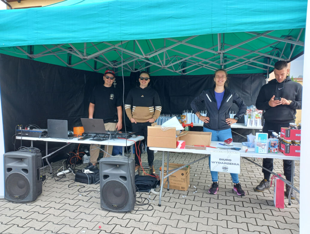 Trwa Ultramaraton Wsparcia i piknik rodzinny w Lesznie