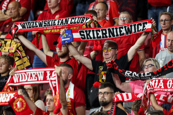 Widzew Łódź - Lech Poznań: Zdjęcia kibiców z meczu 6. kolejki PKO BP Ekstraklasy