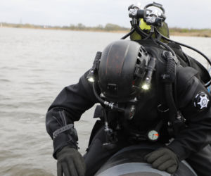 Pod matką i 7-letnim dzieckiem załamał się lód. Dramatyczna akcja ratunkowa