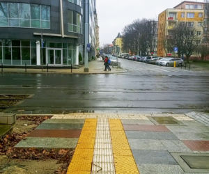 Chodnik-widmo na ul. Matejki