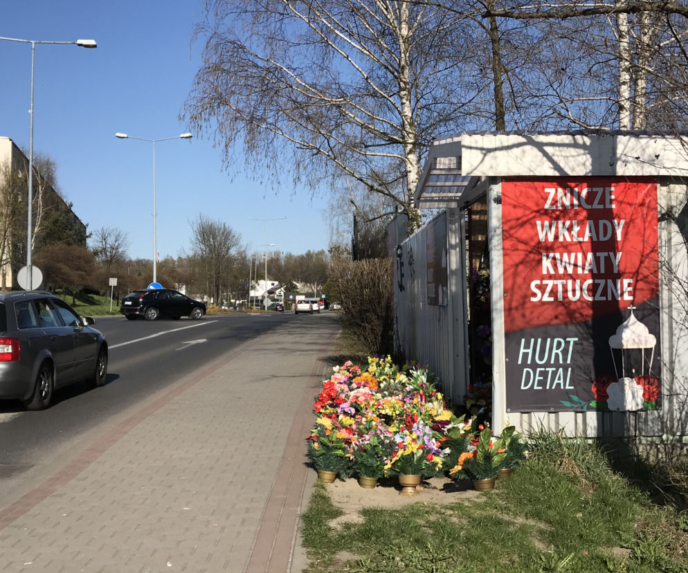 Ten cmentarz na Śląsku jest otwarty. Mieszkańcy odwiedzają groby bliskich