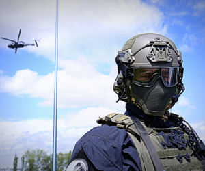 Lublin: Policyjny helikopter krążył nad miastem. Poważne działania policyjnych komandosów 