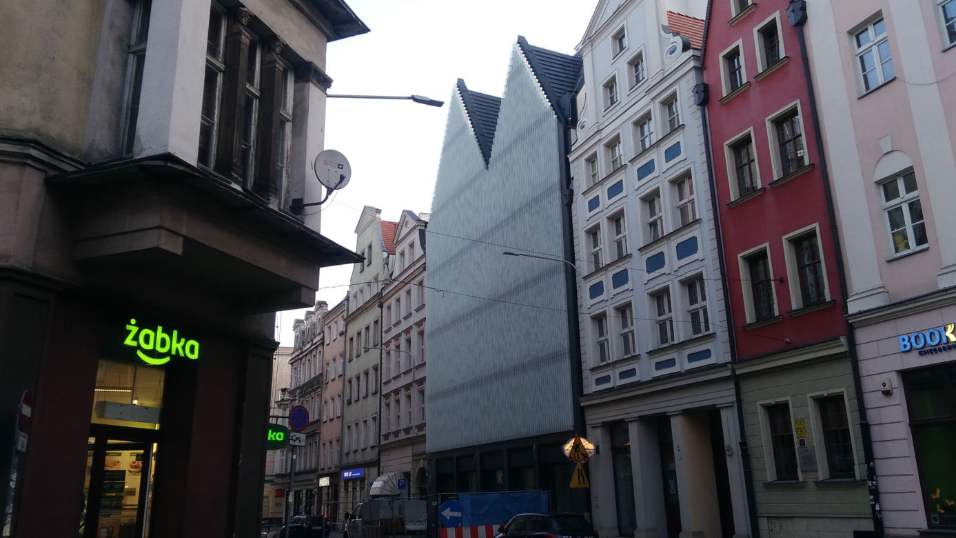 Zmodernizowana kamienica przy ul. Odrzańskiej we Wrocławiu