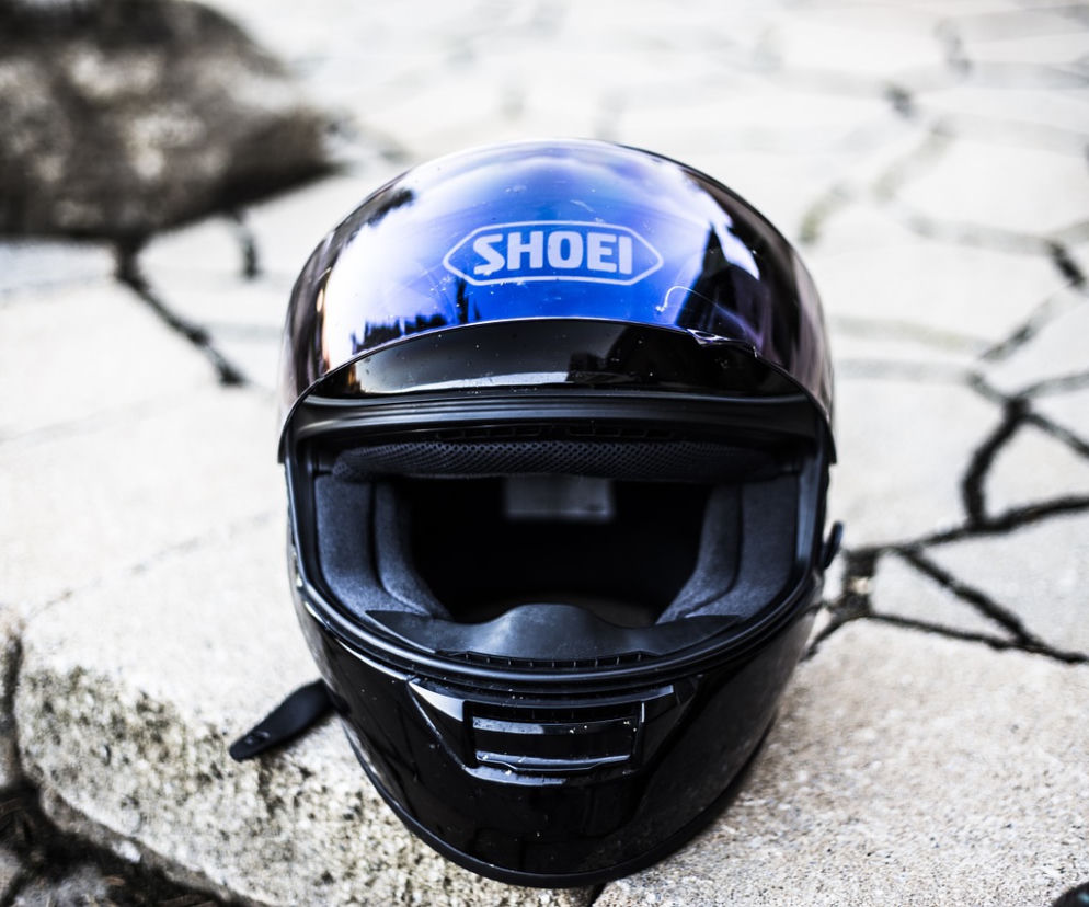 Wypadek teraz w Lesku. Motocykl zderzył się z samochodem na trasie Zagórz- Ustrzyki Dolne