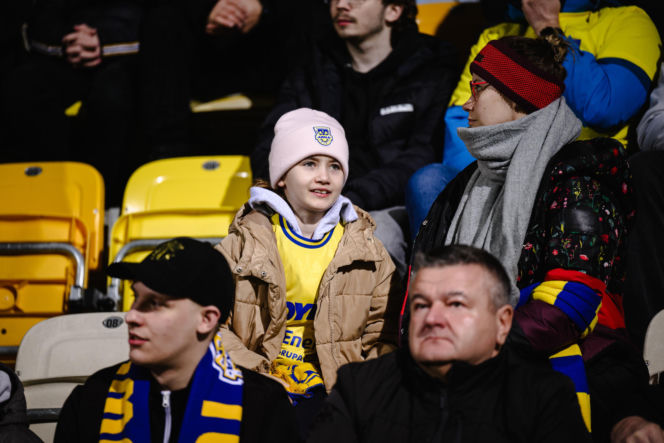 Arka Gdynia - Lechia Gdańsk: Zdjęcia kibiców z derbów Trójmiasta w ramach 23. kolejki PKO BP Ekstraklasy