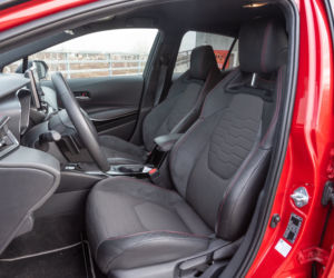 Toyota Corolla 2.0 Hybrid Dynamic Force 184 KM e-CVT vs Mazda 3 Skyactiv-X 180 KM 6MT AWD