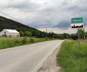 Pacjentki porzuciły konwencjonalną terapię, by „leczyć się” lampami. Szaman z Małopolski nie trafi za kraty