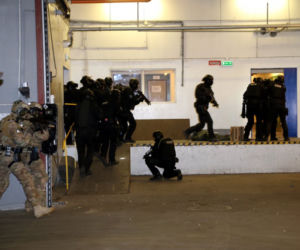 Terroryści w hotelu