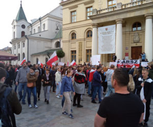 Maseczkom powiedzieli NIE! W Lublinie protestowali ci, dla których koronawirus to wymysł władzy.