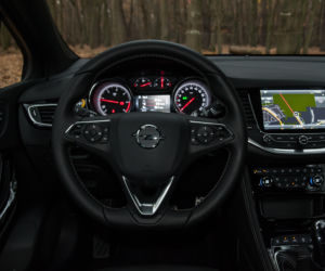 Opel Astra 1.6 BiTurbo 150 KM M6
