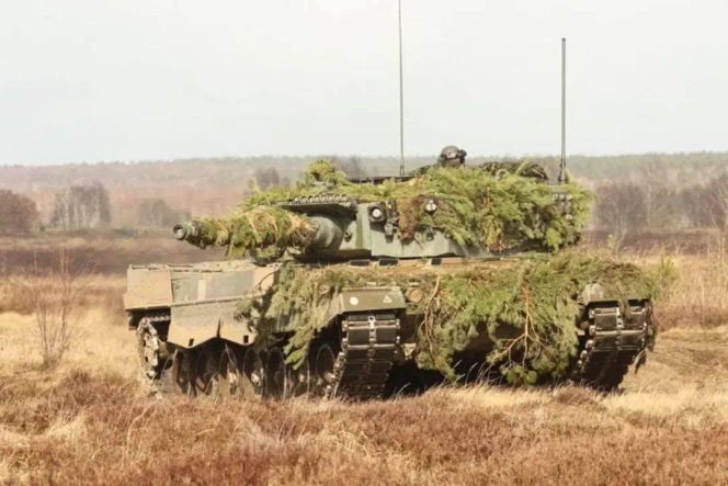 Koniec ery T-72 w Czechach. 42 czołgi Leopard 2A4 w komplecie