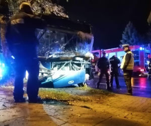 Autobus MPK zderzył się z tirem pod Krakowem