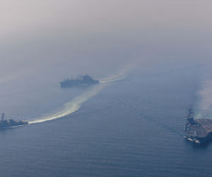 Iran, Chiny i Rosja demonstrują banderę w Cieśninie Ormuz
